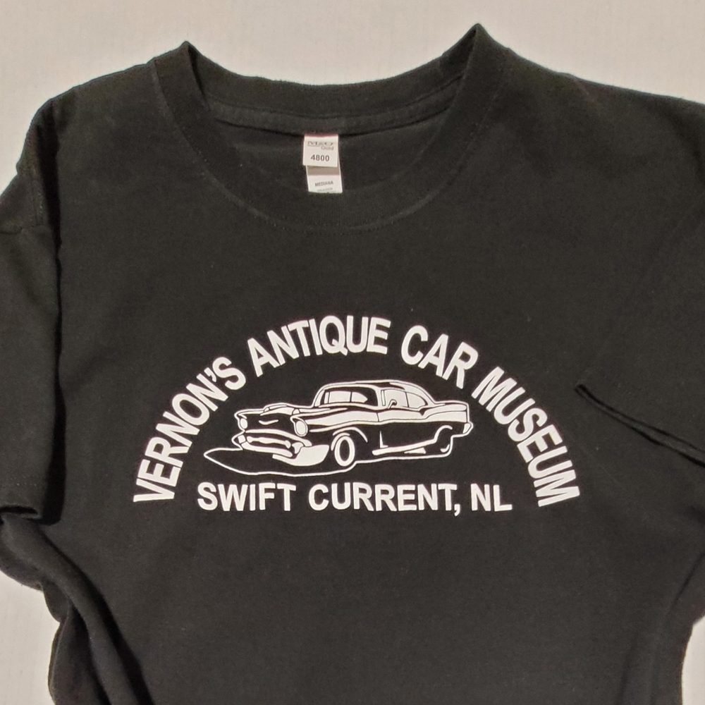 Vernon's Antique Car Museum - SWIFT CURRENT NEWFOUNDLAND Black Tshirt Medium